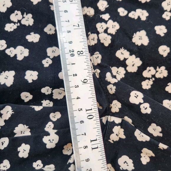 Amazon Basics Womens Size 12 Black Floral Bermuda Shorts 23.7356 - Picture 7 of 8